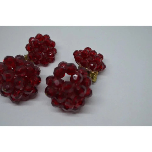 Christmas Bauble Clip on Earrings Red Balls Beaded Plastic Tacky Xmas Jewelry - Picture 4 of 7